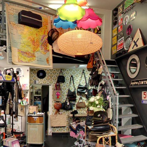 Intérieure de l'atelier avec certaine créations